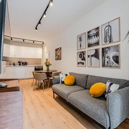 Апартаменты Stylisches Apartment Im Hansaviertel