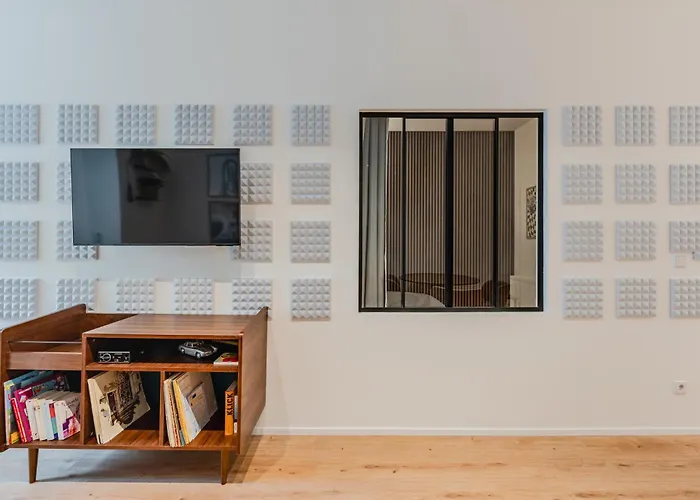 The Music - Newly Renovated Berlin